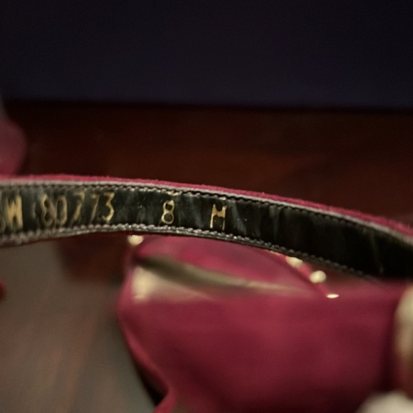 Burgundy Stuart Weizman suede high heel sandals. Size 8 with good condition - Picture 7 of 7